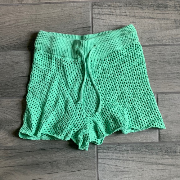 We wore what crochet shorts in mint green - Picture 2 of 9